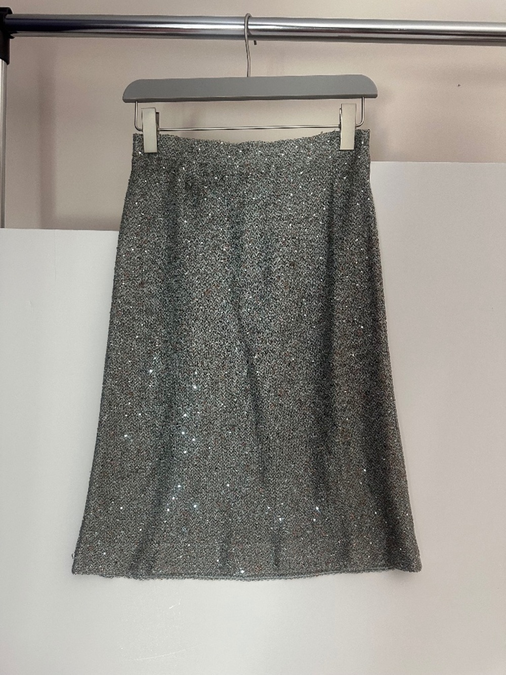 St John Evening Gray Sparkly Midi Skirt US Size 2